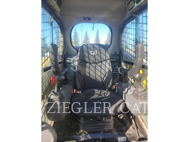 Image of Caterpillar 232D3 equipment image 2