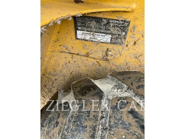 Image of Caterpillar 232D3 equipment image 2
