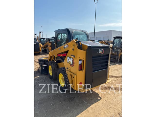 Image of Caterpillar 236D3 equipment image 3