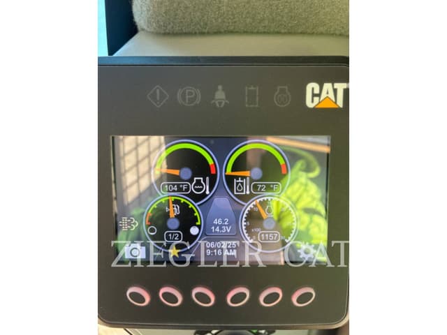 Image of Caterpillar 236D3 equipment image 4