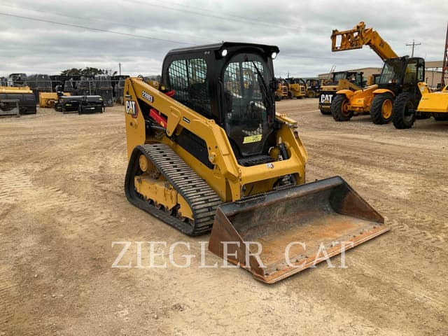 Image of Caterpillar 239D3 equipment image 1