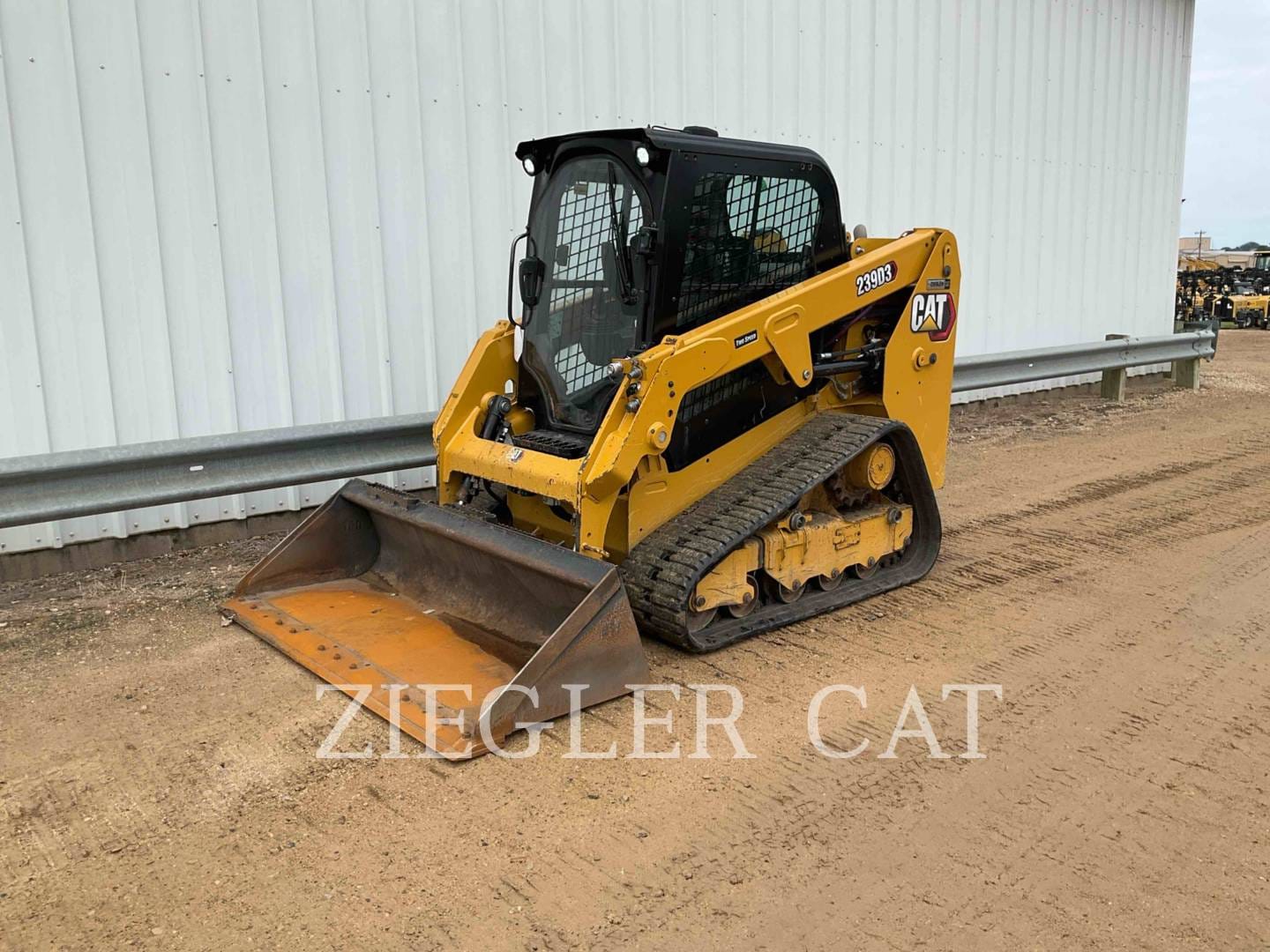 2023 Caterpillar 239D3 Equipment Image0