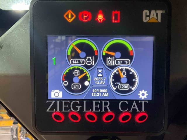 Image of Caterpillar 239D3 equipment image 4
