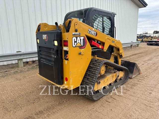 Image of Caterpillar 239D3 equipment image 2