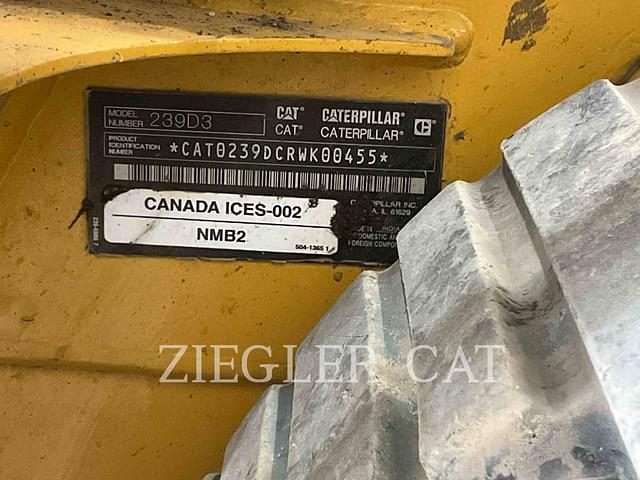 Image of Caterpillar 239D3 equipment image 3