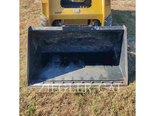 Image of Caterpillar 242D3 equipment image 4