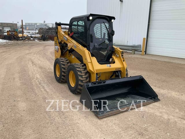 Image of Caterpillar 242D3 equipment image 1