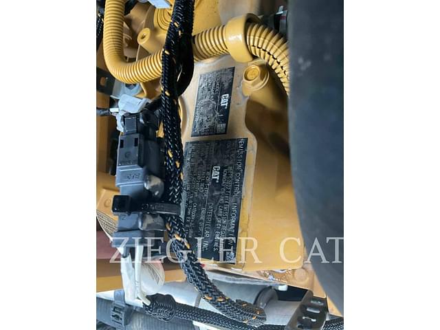 Image of Caterpillar 259D3 equipment image 3