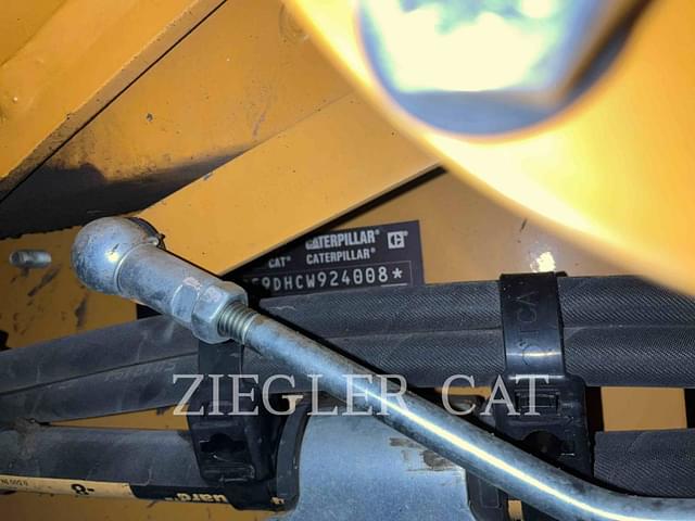 Image of Caterpillar 259D3 equipment image 3