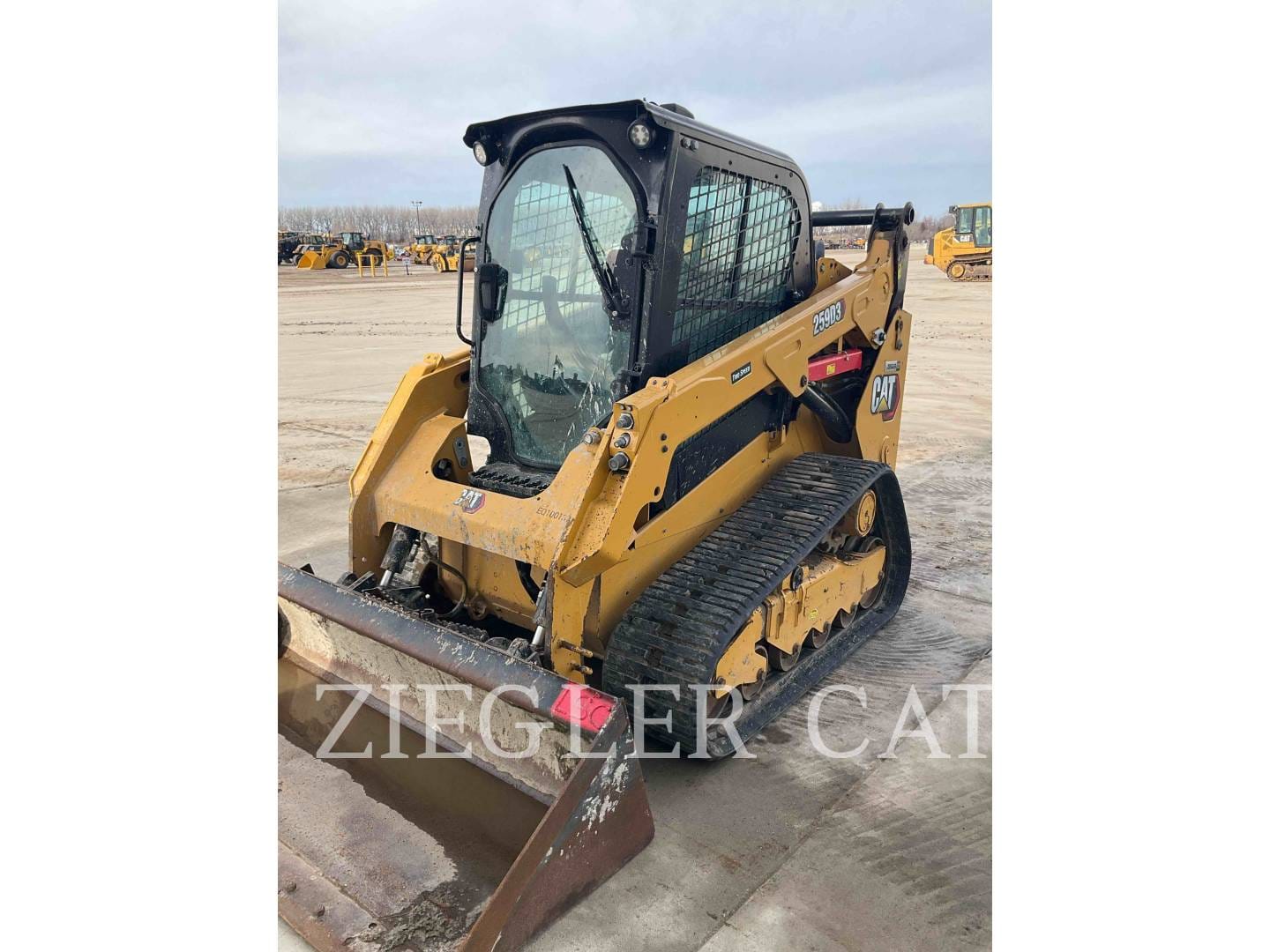2023 Caterpillar 259D3 Equipment Image0