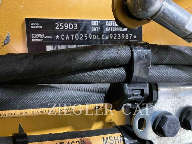 Image of Caterpillar 259D3 equipment image 4