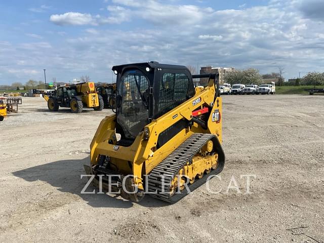 Image of Caterpillar 259D3 equipment image 4