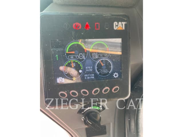 Image of Caterpillar 259D3 equipment image 4
