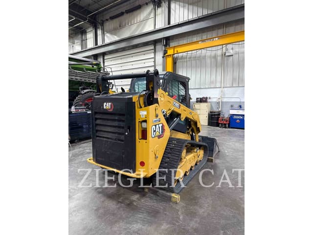 Image of Caterpillar 259D3 equipment image 2
