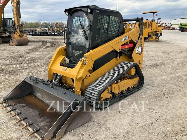 Image of Caterpillar 259D3 equipment image 4