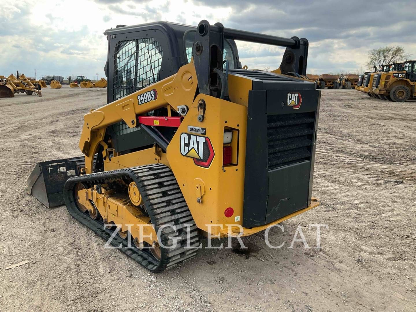 2023 Caterpillar 259D3 Equipment Image0