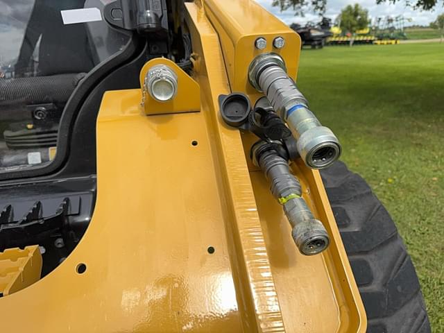 Image of Caterpillar 262D3 equipment image 4