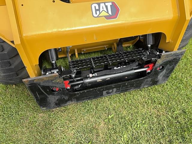 Image of Caterpillar 262D3 equipment image 3