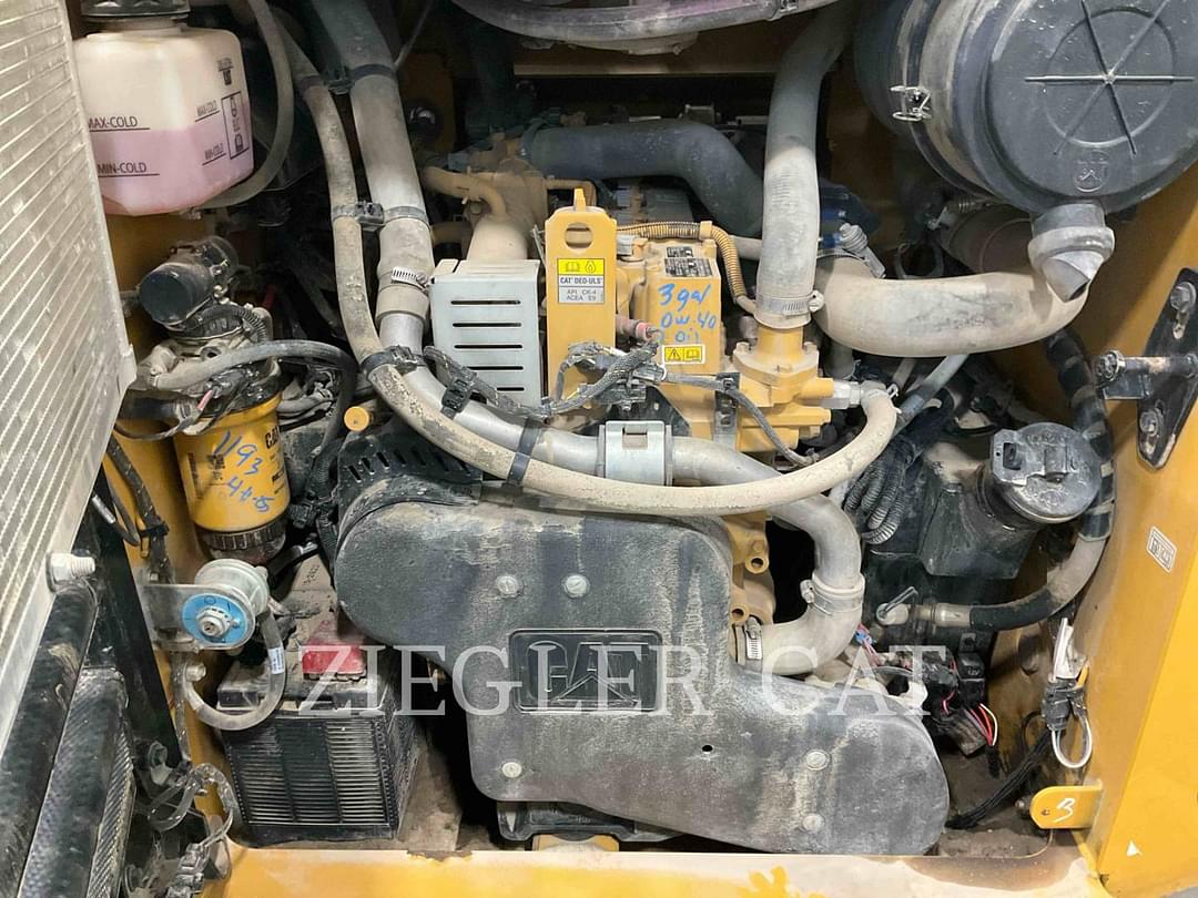 Image of Caterpillar 289D3 Primary image