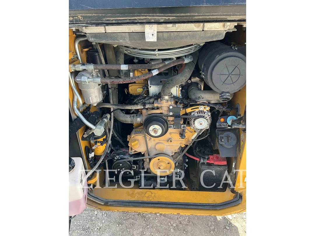 Image of Caterpillar 299D3 Primary image