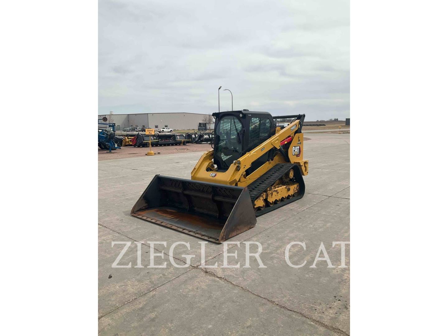 2023 Caterpillar 299D3 Equipment Image0