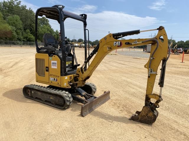 Image of Caterpillar 301.7 CR equipment image 3
