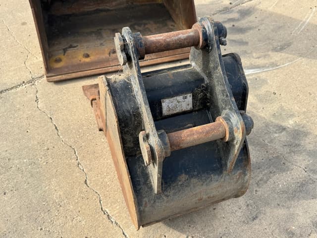 Image of Caterpillar 305CR equipment image 4