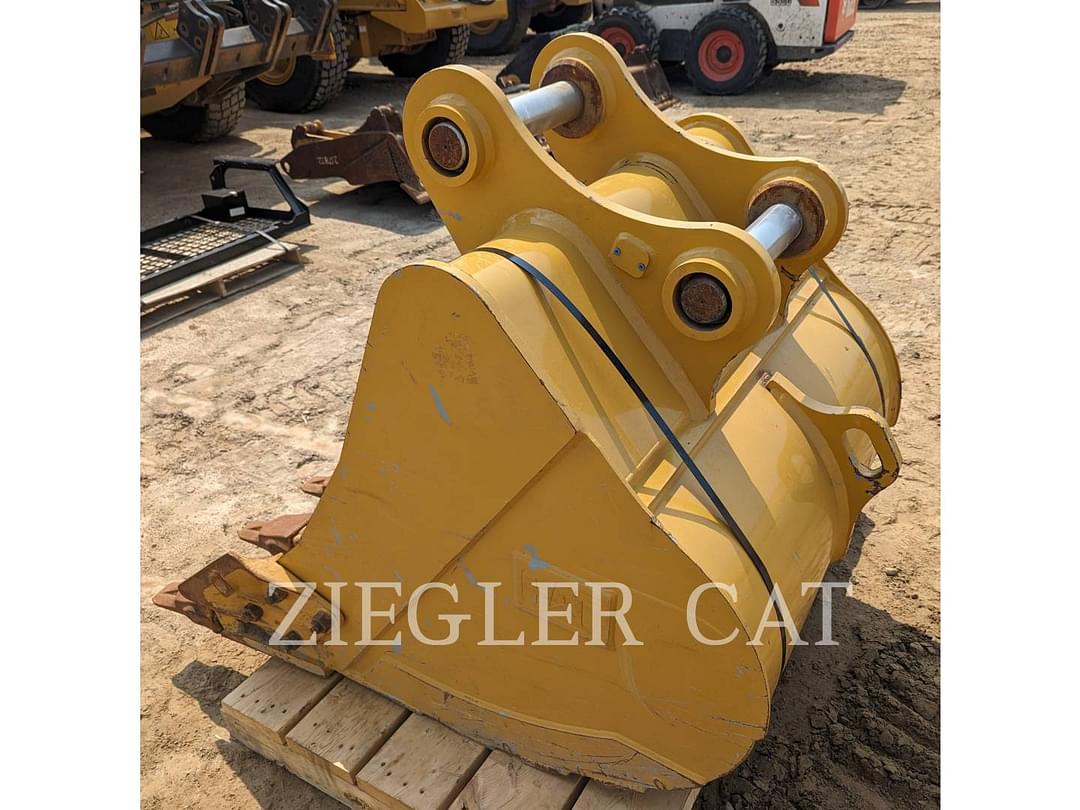 Image of Caterpillar Excavator Bucket Image 1