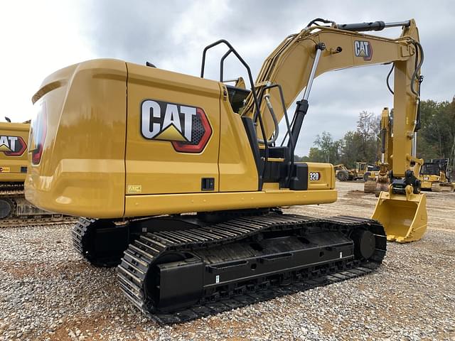 Image of Caterpillar 320 equipment image 2