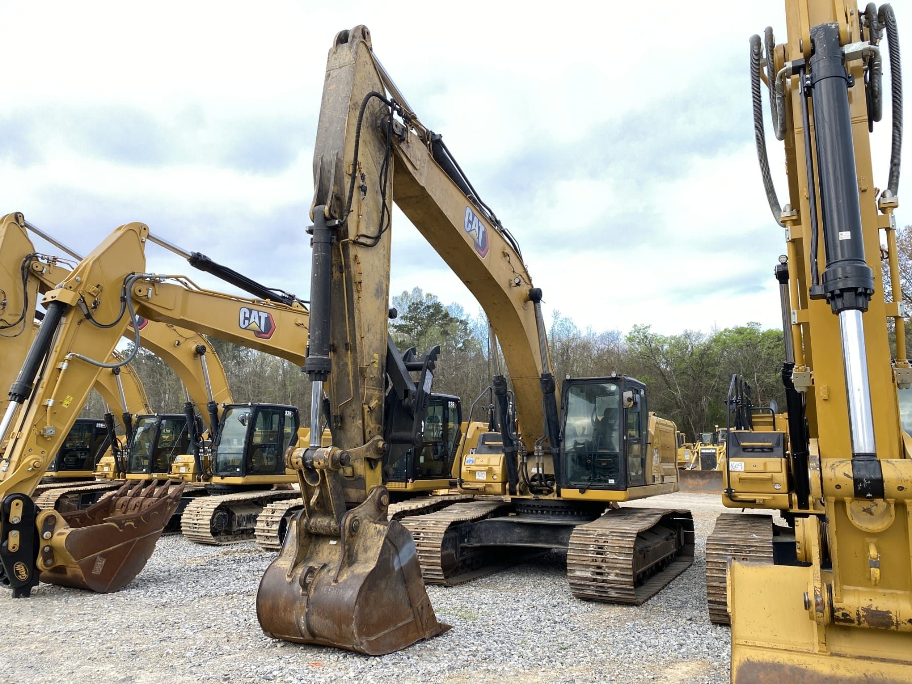 2023 Caterpillar 340 Equipment Image0