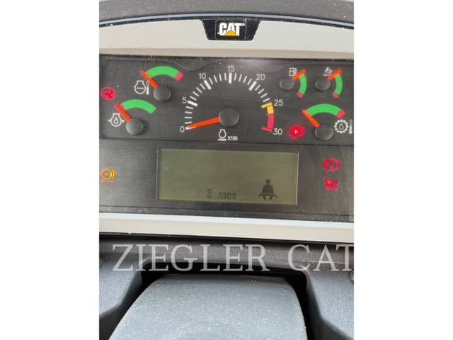 Image of Caterpillar 740 equipment image 4