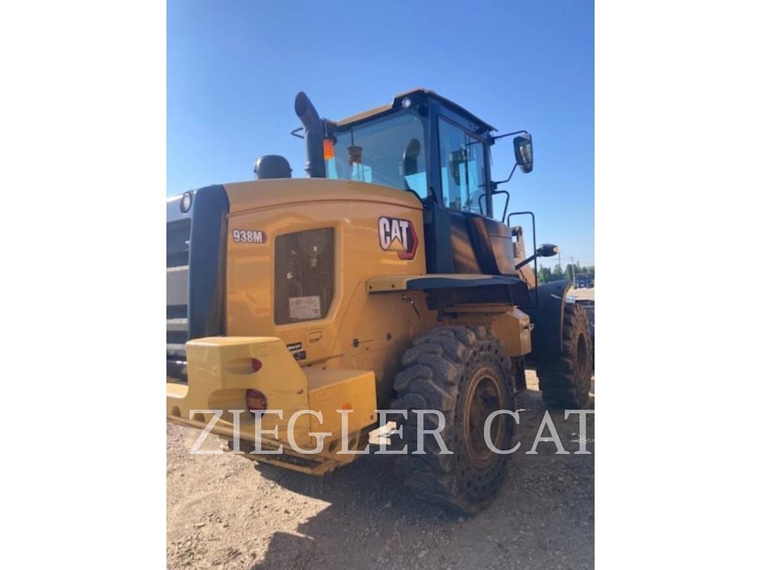 Image of Caterpillar 938M Image 1