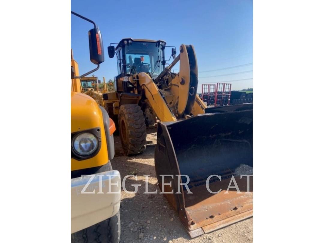 Image of Caterpillar 938M Image 0