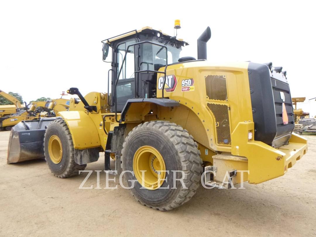 Image of Caterpillar 950 Primary image