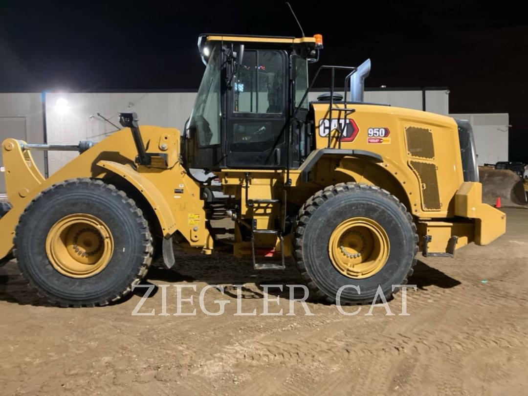 Image of Caterpillar 950 Primary image