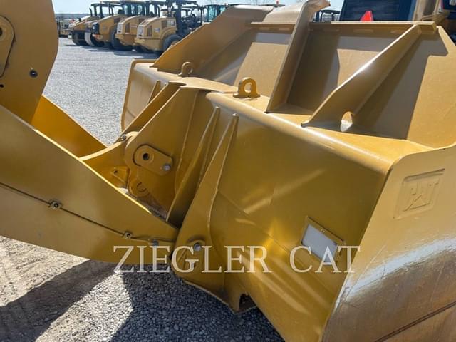 Image of Caterpillar 962M equipment image 4