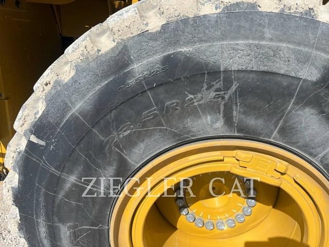 Image of Caterpillar 962M equipment image 2
