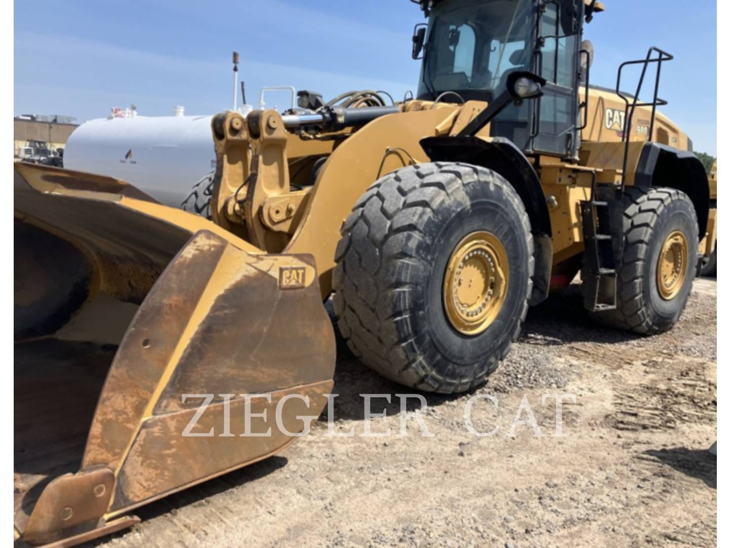 2023 Caterpillar 980 Equipment Image0
