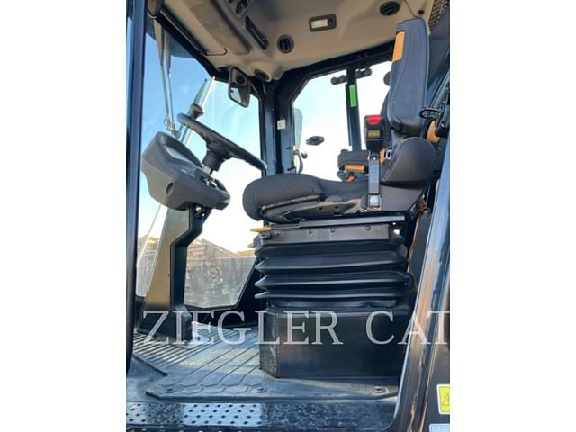 Image of Caterpillar CS12GC equipment image 4