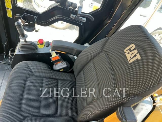 Image of Caterpillar CS12GC equipment image 2