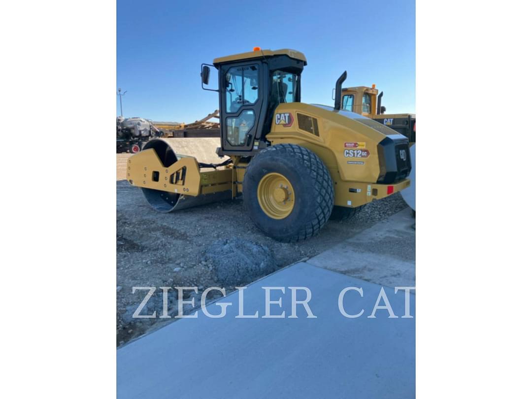 Image of Caterpillar CS12GC Primary image