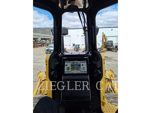 Image of Caterpillar D6LGP equipment image 2
