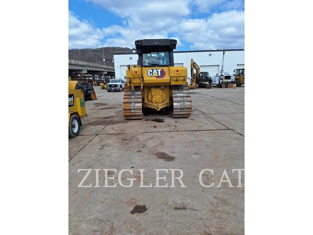 Image of Caterpillar D6LGP Primary image