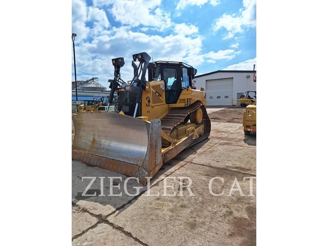 Image of Caterpillar D6LGP Primary image