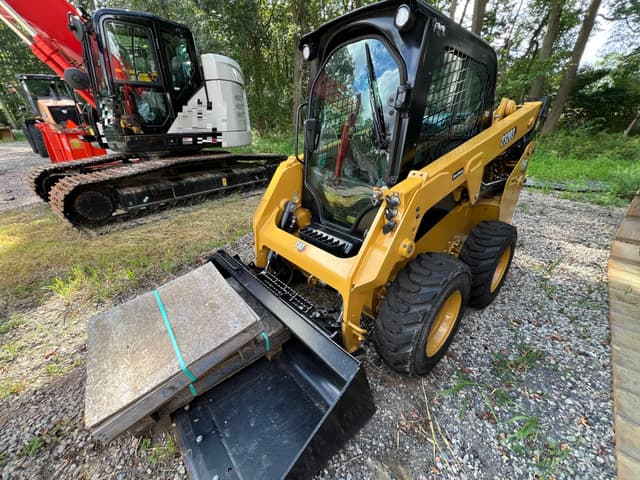 Image of Caterpillar 232D3 equipment image 4