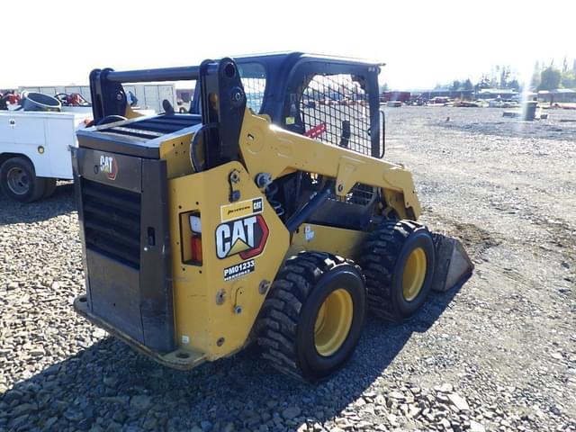 Image of Caterpillar 242D3 equipment image 3