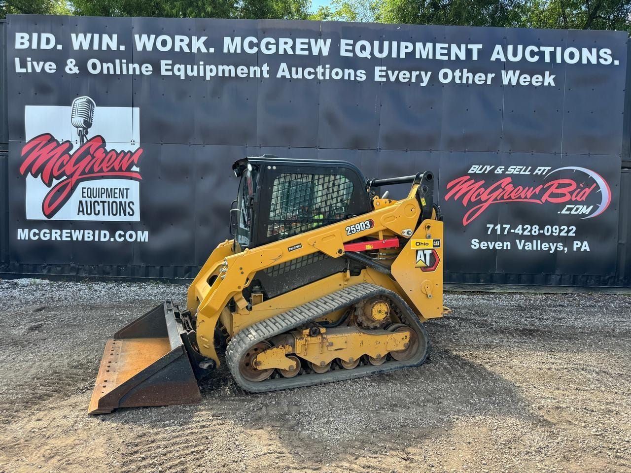 2023 Caterpillar 259D3 Equipment Image0
