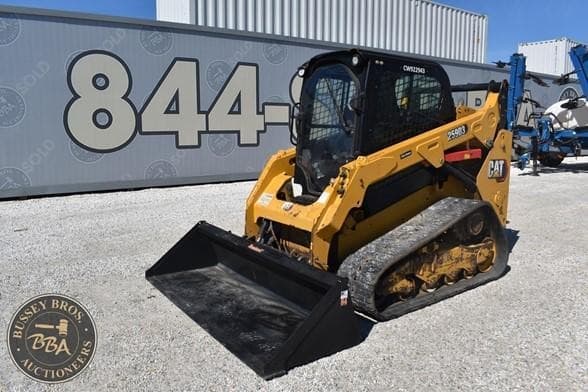 Image of Caterpillar 259D3 equipment image 3