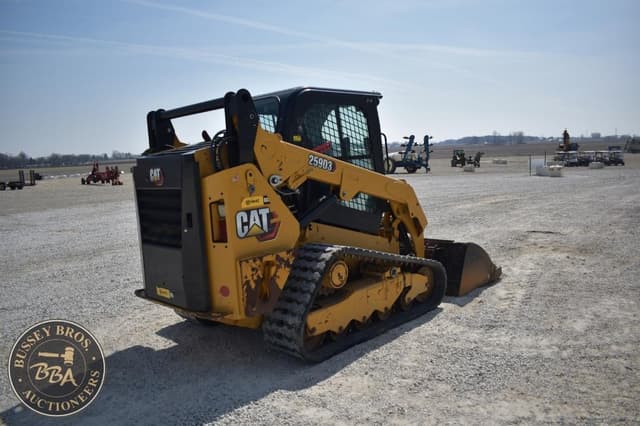 Image of Caterpillar 259D3 equipment image 4