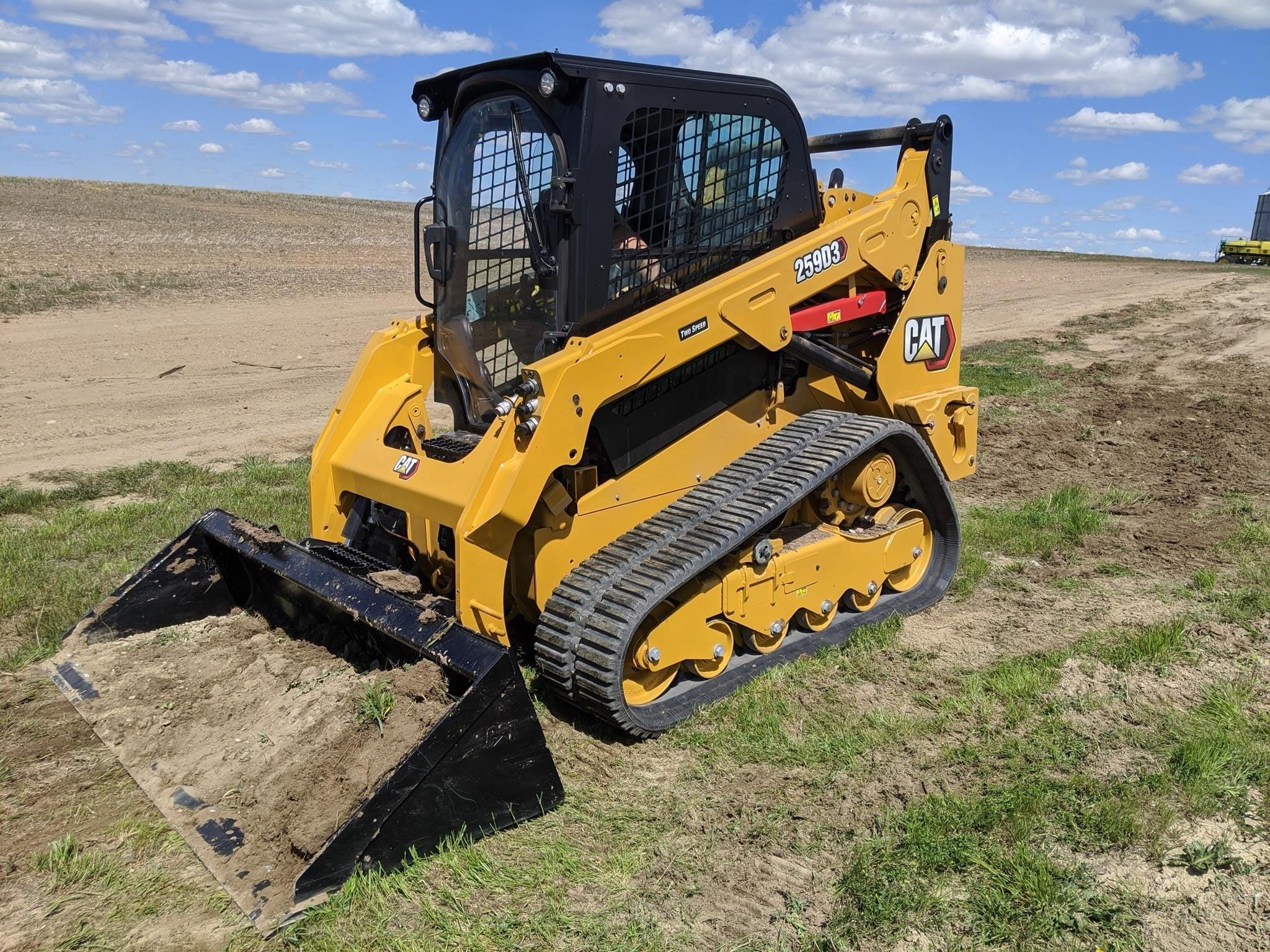 2023 Caterpillar 259D3 Equipment Image0